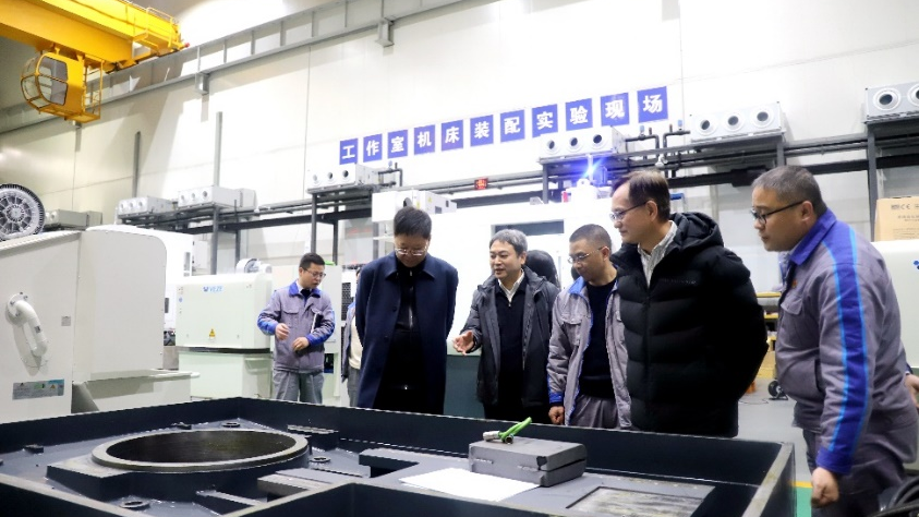 “重庆智能制造装备技术路径与发展战略研究”项目组前往世界杯压球官网,世界杯（中国）
集团调研
